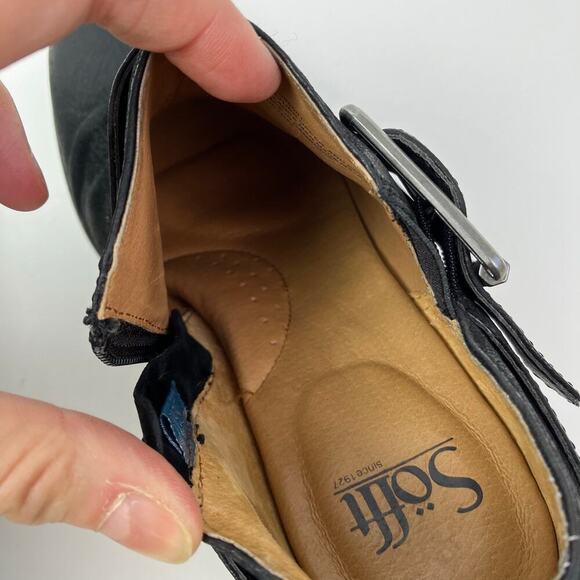 Sofft Sz 8 Alvie Black Leather Ankle Booties Large Buckle Western 90s Grunge - Picture 16 of 16